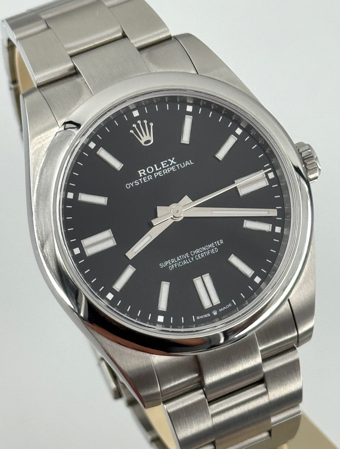 ROLEX OYSTER PERPETUAL BLACK DIAL