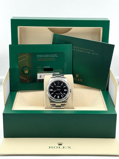 ROLEX OYSTER PERPETUAL BLACK DIAL